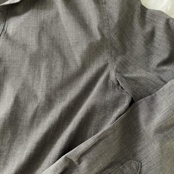H&M gray button down shirt - Picture 5 of 6